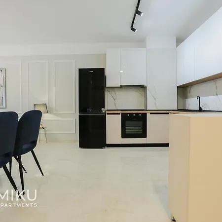 Miku - Vibrant 1bd At Olympic Tiran